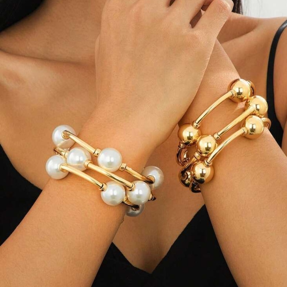 Luminous Golden Halo Pearl Bracelet Sets